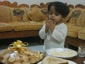 ابنك في رمضان .. سنة أولى صيام