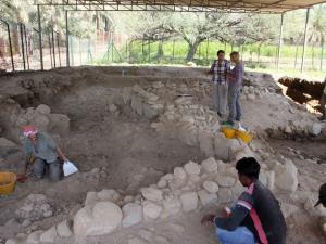 Ancient burial site found during Fujairah mosque construction ...