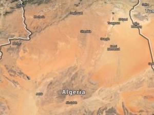 Un centenar de personas mueren al estrellarse un avión militar en Argelia