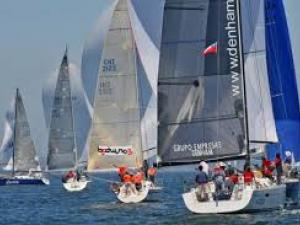 una musulmana participa de la regata oceánica