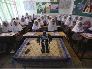 Robot Teaches Muslim Prayers