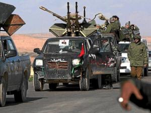 Un grupo de hombres armados retiene al primer ministro libio en un hotel