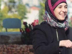 La profesora palestina que impresiona Chile