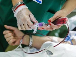 El mensaje de un musulmán donando sangre conmueve las redes sociales